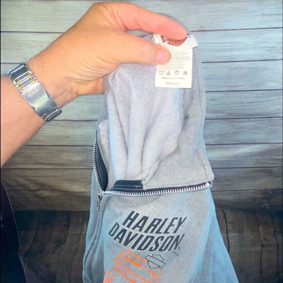 Ladies size Med Harley Davidson hooded sweat shirt with front pockets - Picture 10 of 10